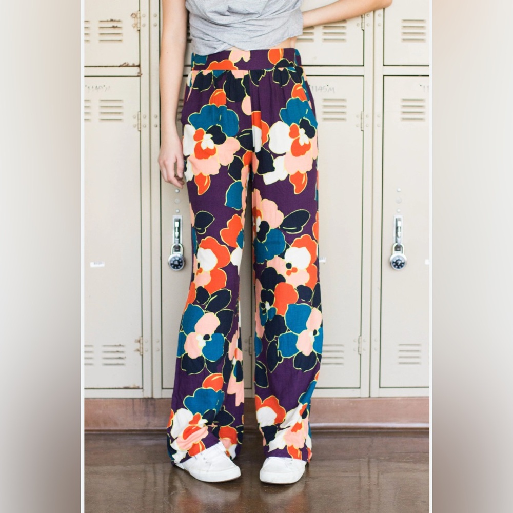 BCBGeneration Flowy Floral Wide leg Pants